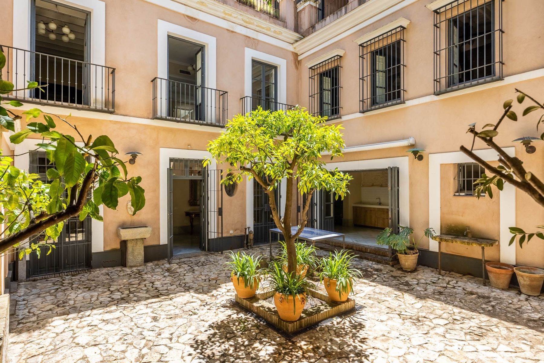 Single Family Homes for Sale at An exclusive house with terrace, courtyard and pool in the centre of Seville. Sevilla, Andalucia Spain