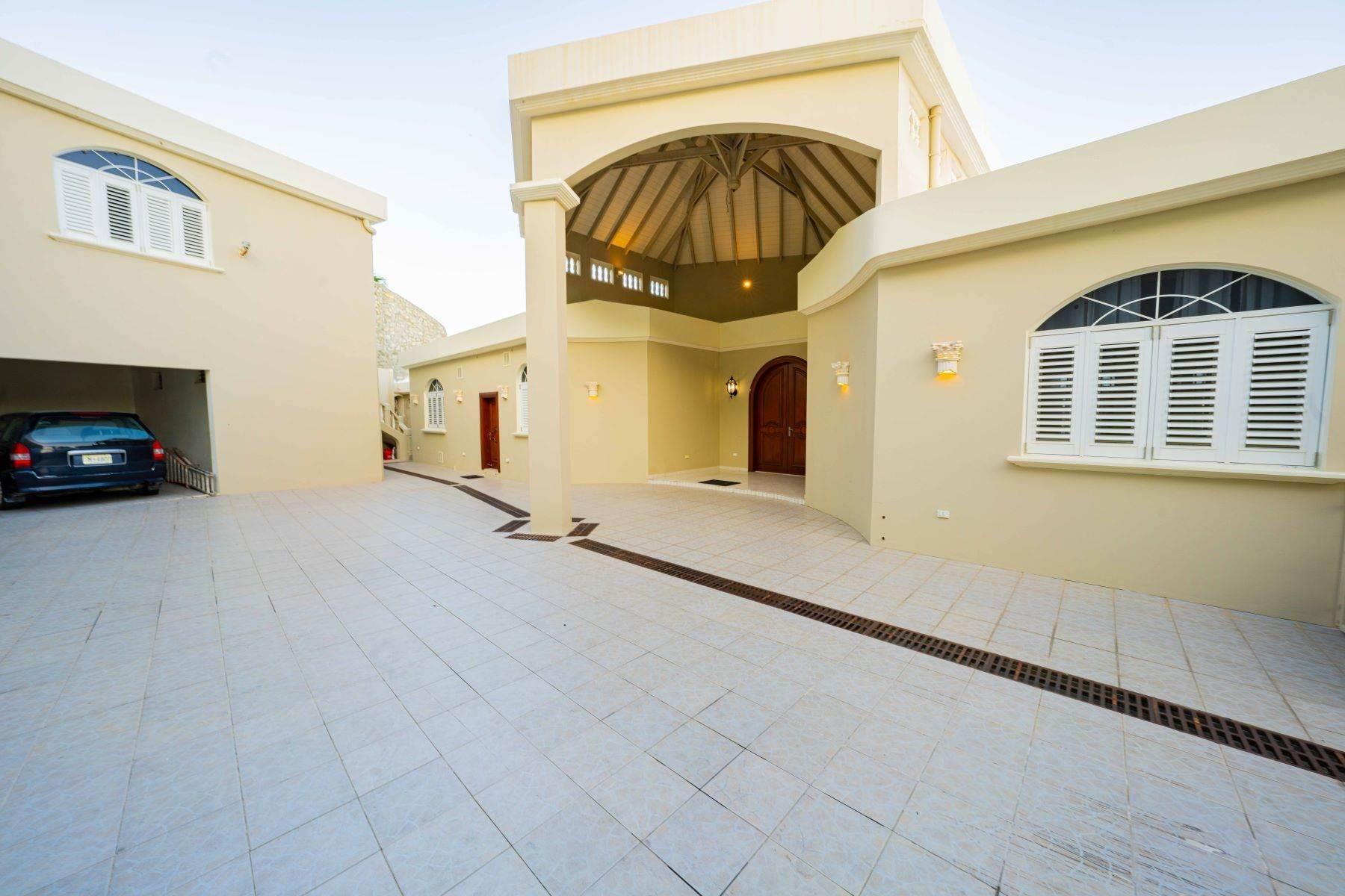 39. Single Family Homes for Sale at Villa Kimon Belair, Cities In Sint Maarten St. Maarten